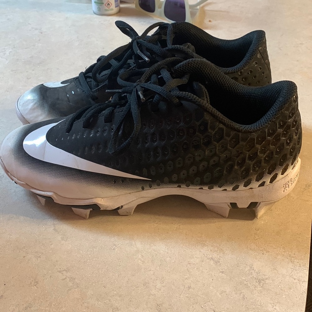 Nike softball cleats